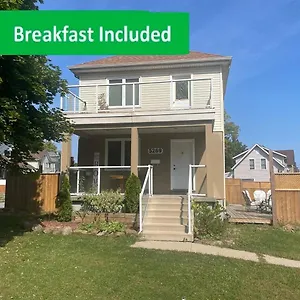  Holiday home Peaceful On Palmer Ave - Close To The Falls & Complimentary Breakfast Delivered Daily To The
